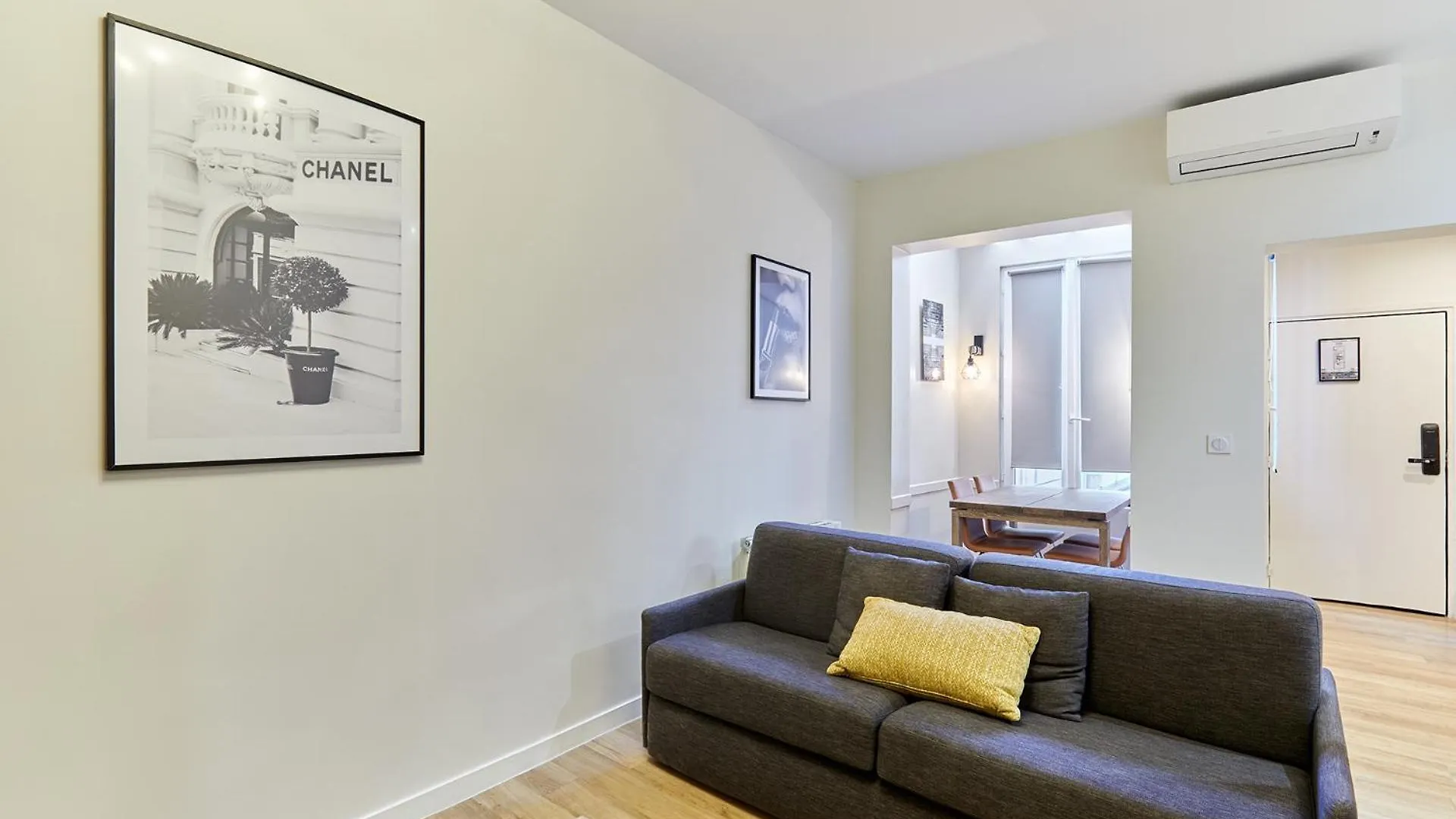 Rent A - Meslay Apartment *