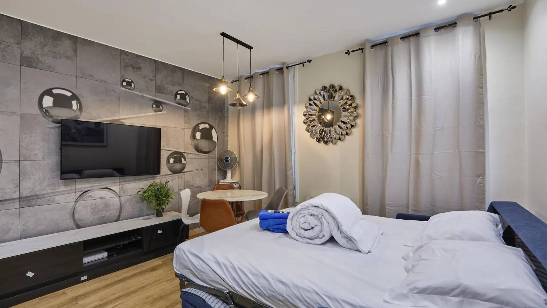 Apartment Rent A - Meslay *