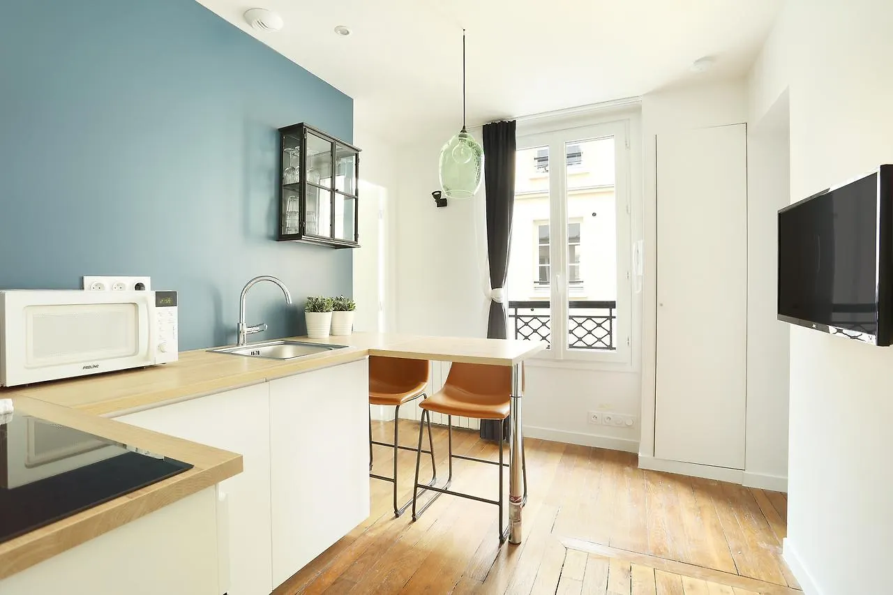 Rent A - Meslay Apartment *