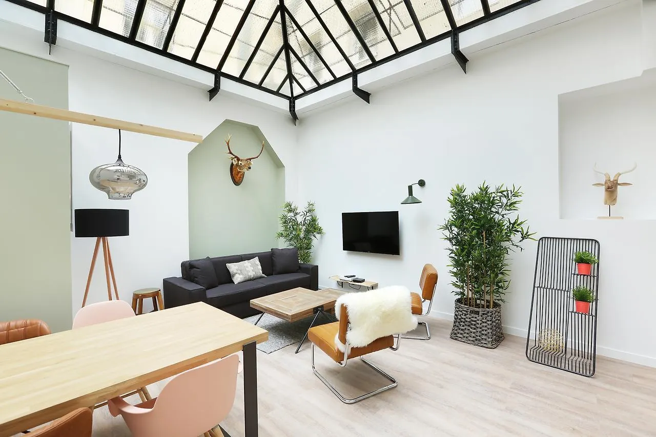 Rent A - Meslay Apartment *